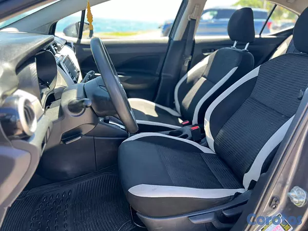 carros - Nissan Versa SV 2021  7