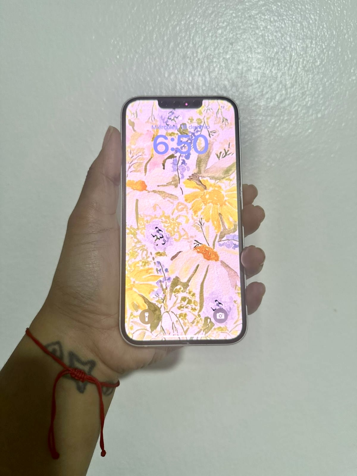 celulares y tabletas - Se vende IPhone 13 