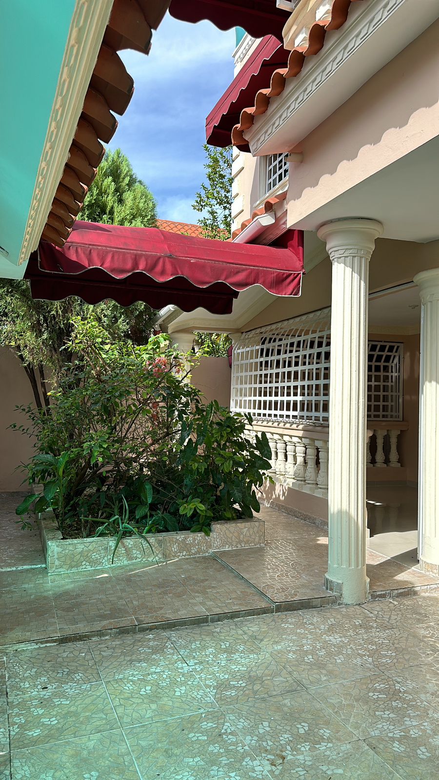 casas - Casa en venta con 4 Hab. piscina Mirador del este 3
