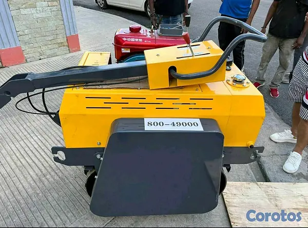 equipos profesionales - Rodillo Compactador Motor tipo kubota  4