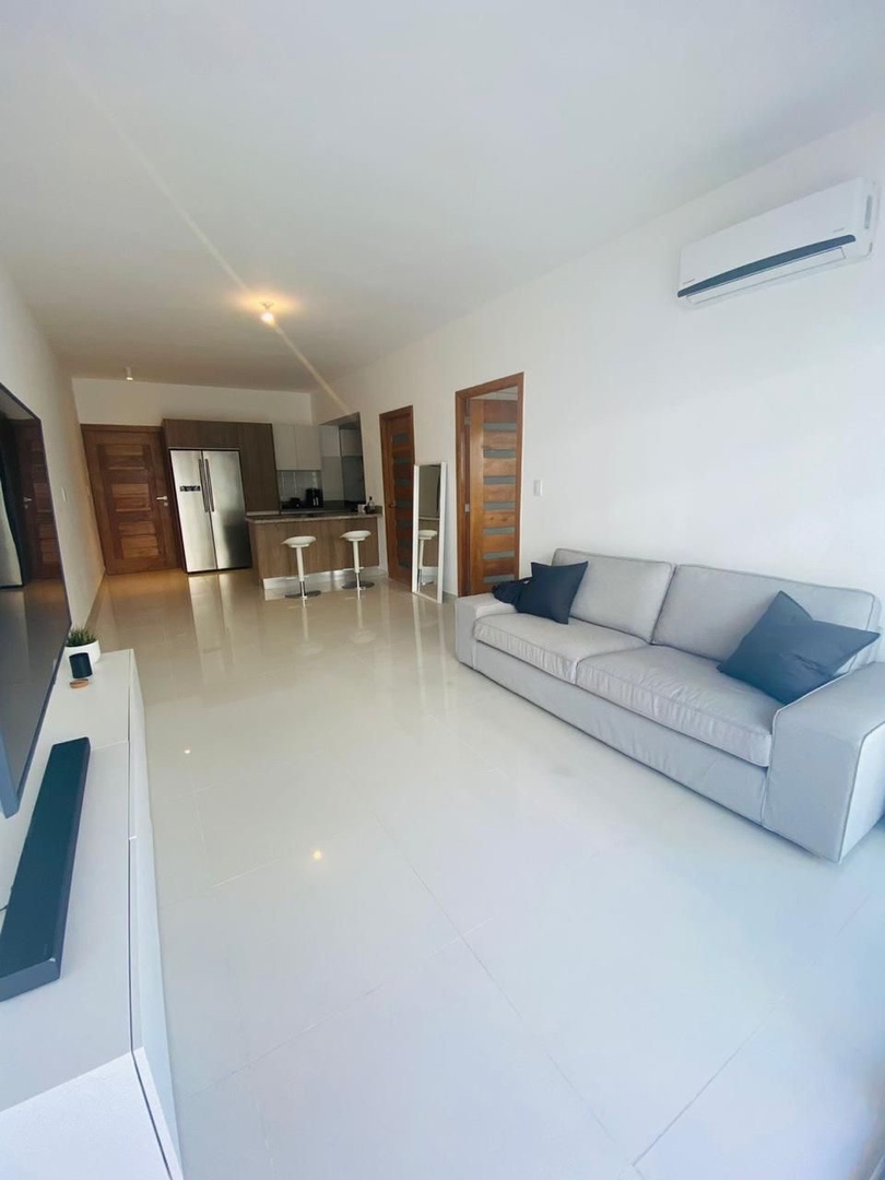 apartamentos - Vendo en el millón segunda con terraza una habitación 1.5 baños parqueo techado  2