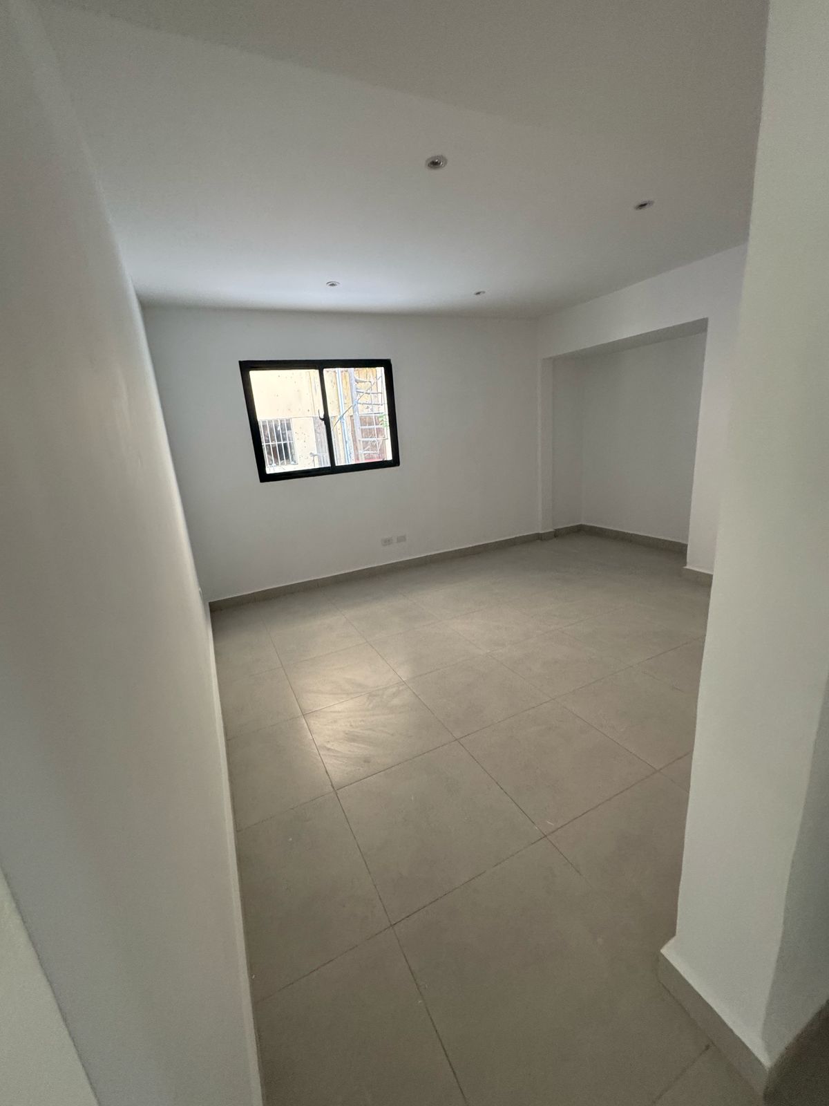 oficinas y locales comerciales - ALQUILO Piso 2 En La Julia de Oportunidad 4