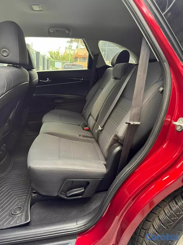 jeepetas y camionetas - Kia Sorento LX 2020 9