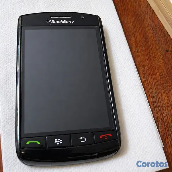 celulares y tabletas - 📱 Se vende celular básico (modelo clásico) Blackberry 3