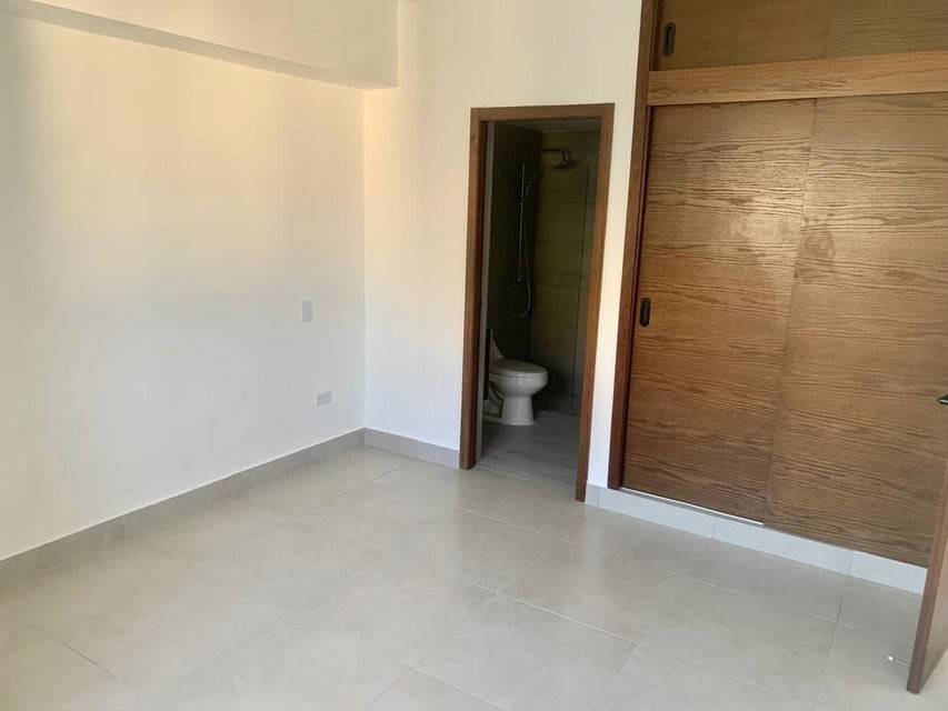 apartamentos - Apartamento en alquiler #24-1426 de 1 dormitorio, 1.5 baños, ascensor, planta E. 3