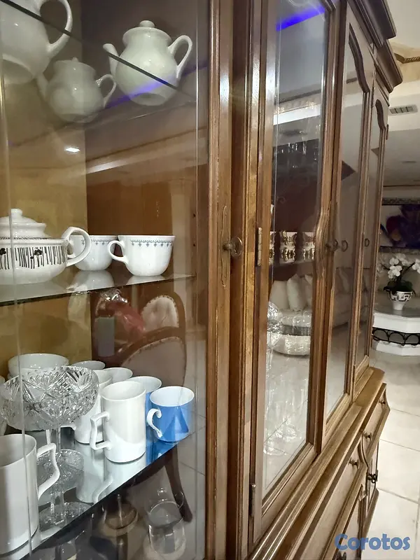muebles y colchones - Vitrina 5