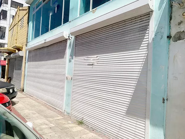 oficinas y locales comerciales - Local en la Duarte 450 metros 3