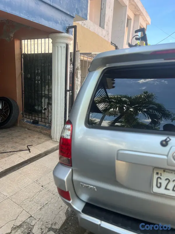 jeepetas y camionetas - Toyota runner 2006  3