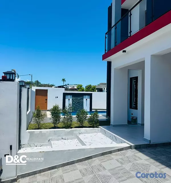 casas - CASA EN VENTA EN PUERTO PLATA A SOLO 3 MINUTOS DE  2