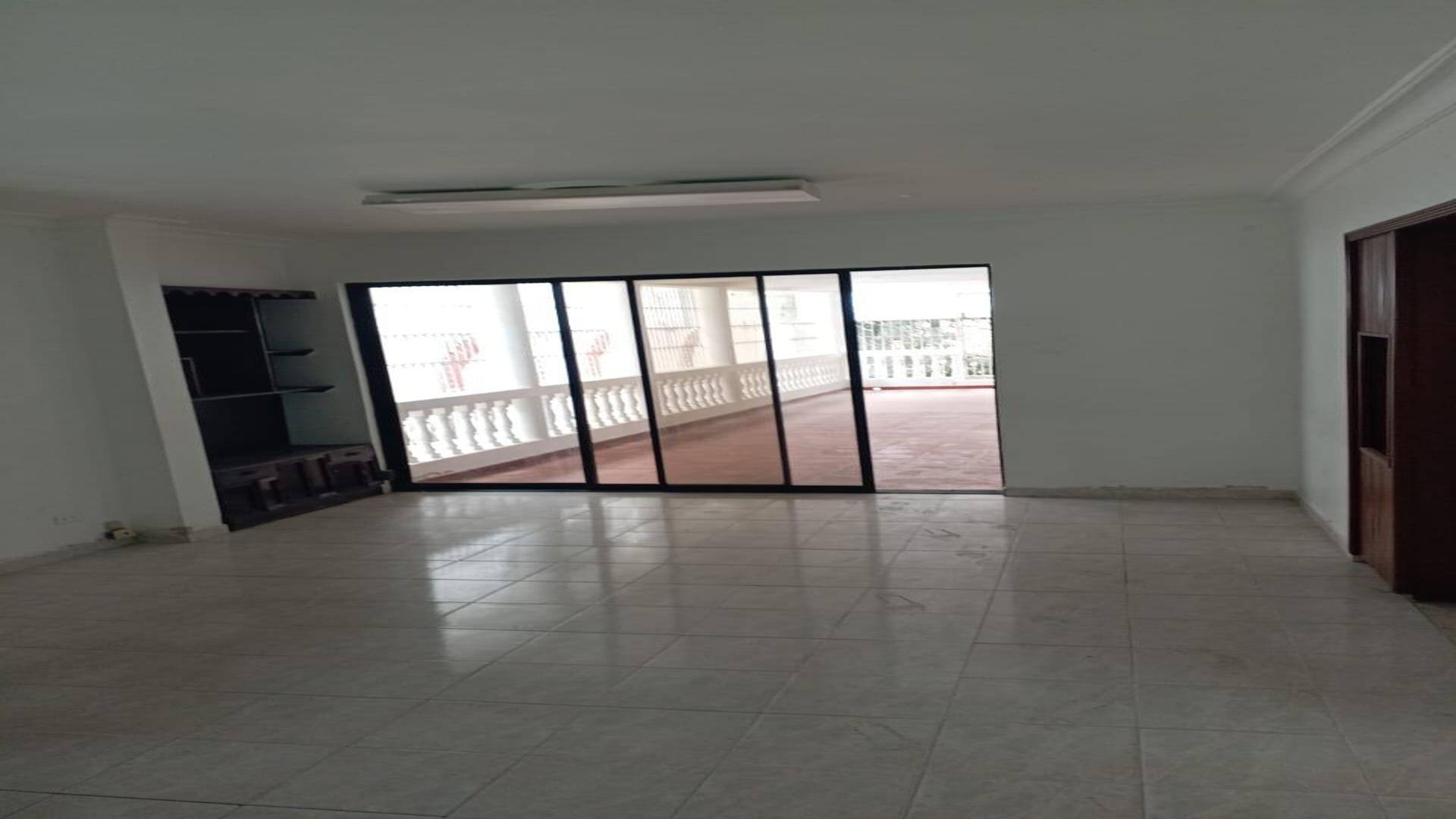 casas - Casa Comercial en Urbanización Real 7