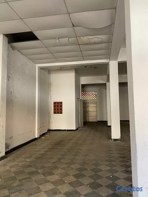 oficinas y locales comerciales - Venta, Local comercial de 428m2 ubicado en la Zona Colonial, Santo Domingo 3