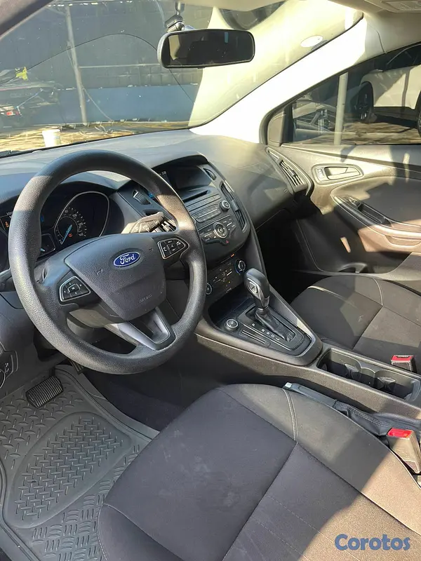 carros - FORD FOCUS 5