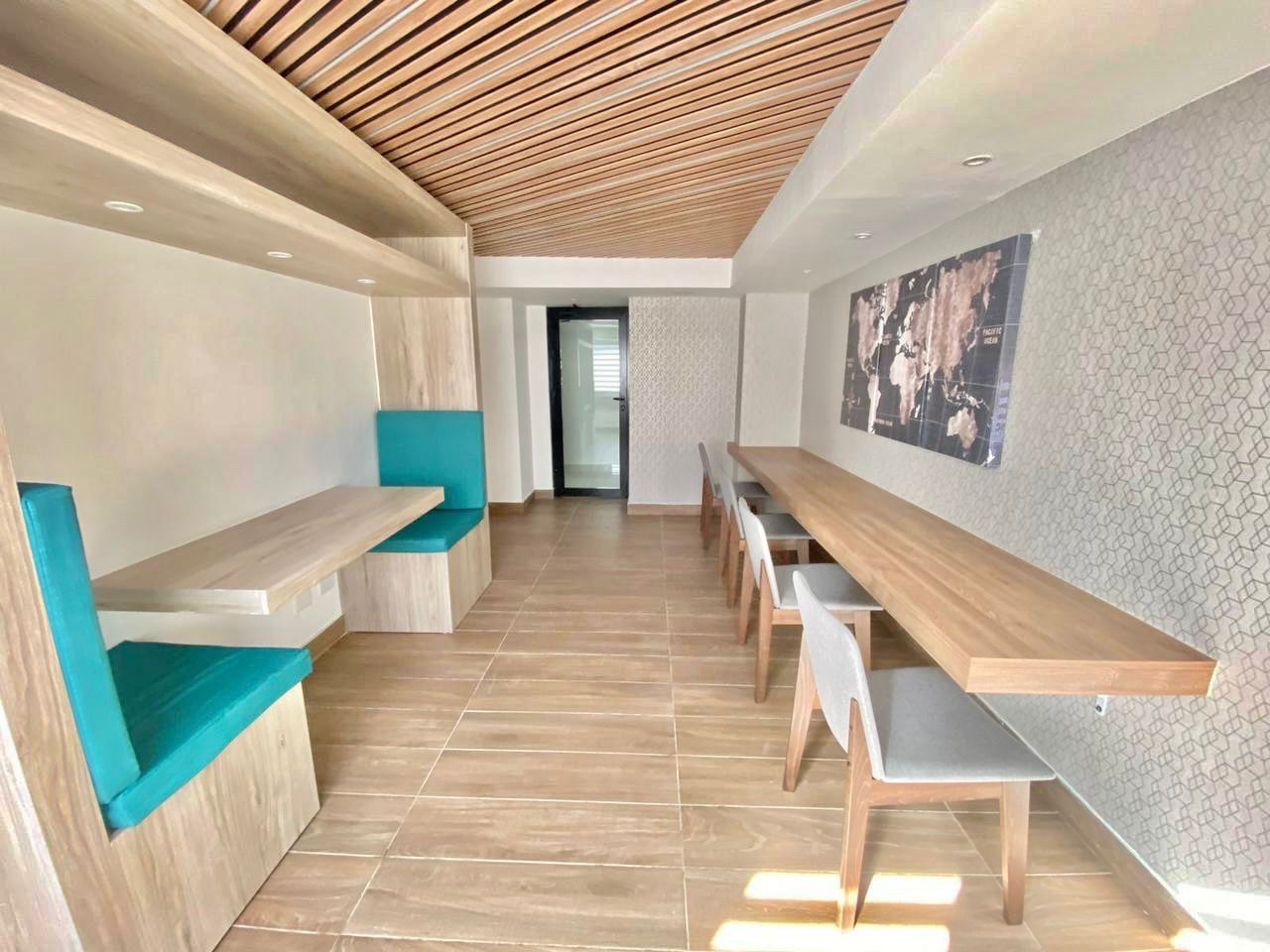 apartamentos - Alquiló Evaristo morales piso 8 dos habitaciones con su baño dos parqueos más es 7