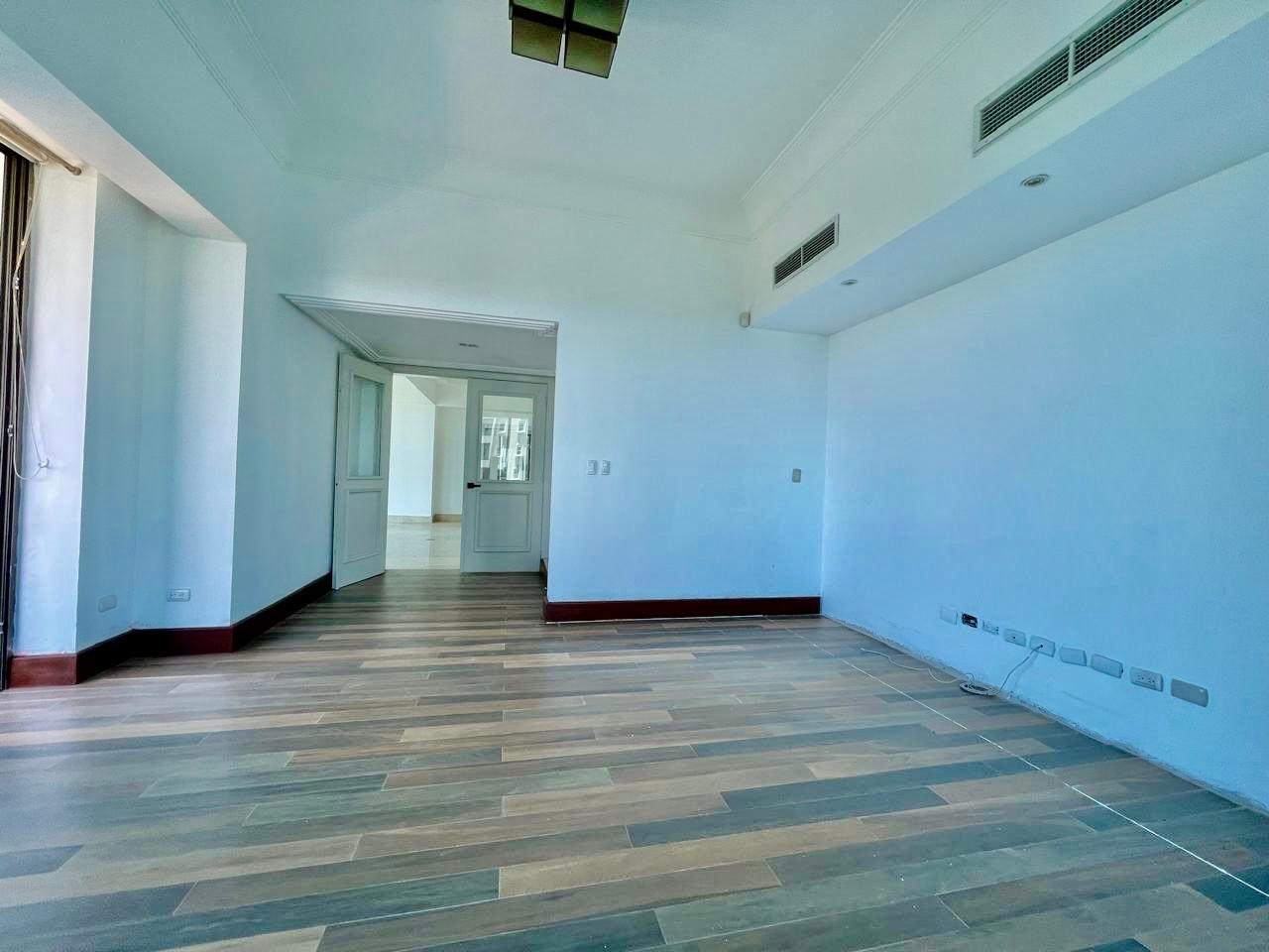 apartamentos - Apartamento en la Anacaona de 4 habitacionesy 4pq 8