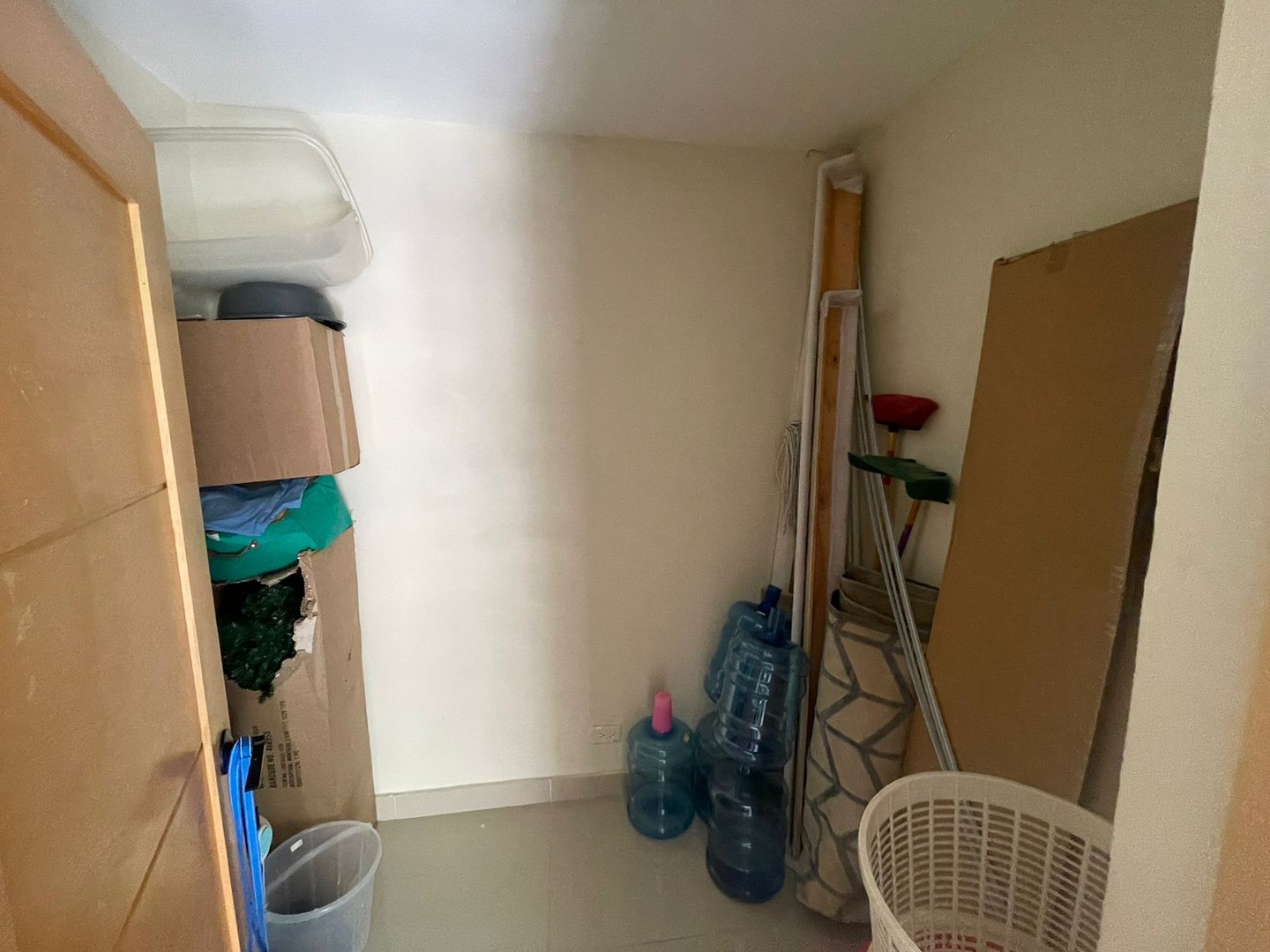 apartamentos - VENDO Hermoso Apartamento Moderno en 1er Piso en Ensanche Ozama SD
Código: PD235 4