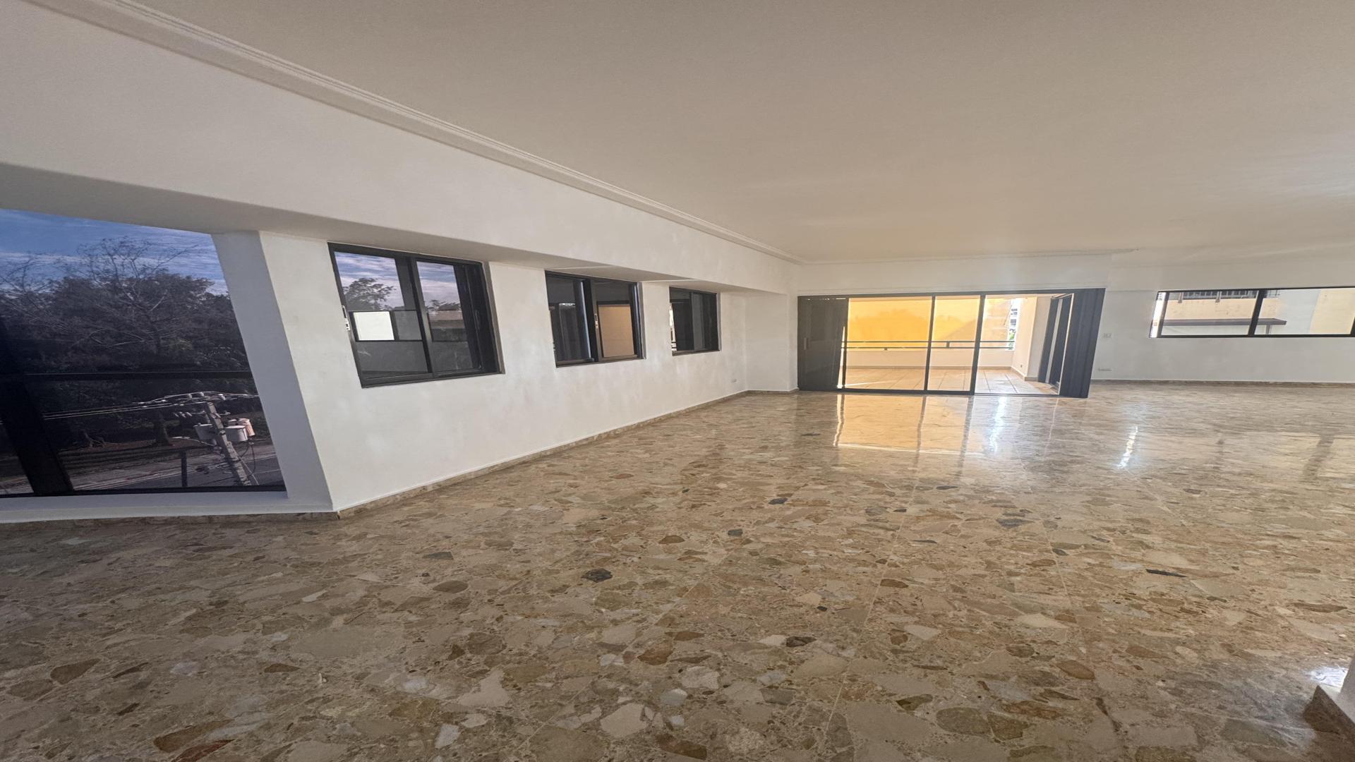 apartamentos - En alquiler apartamento de 3 habitaciones frente al parque 5
