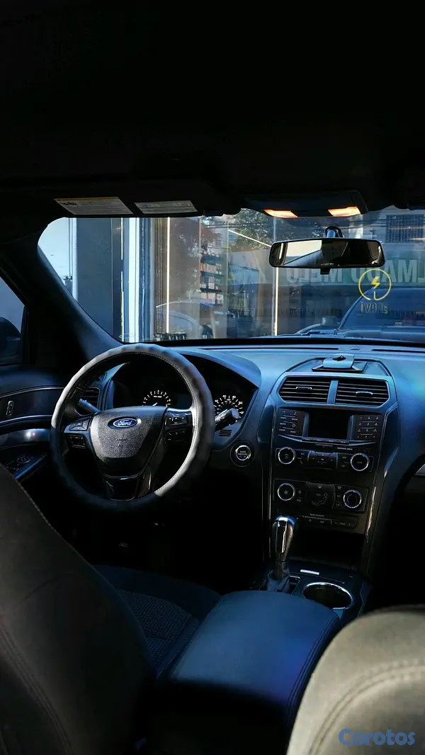jeepetas y camionetas - Ford explorer 2019 XLT 950,000 4