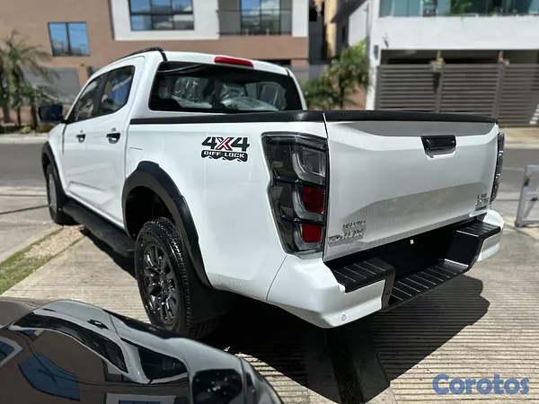 jeepetas y camionetas - Isuzu D-Max C/Cabina año 2027 0km 4