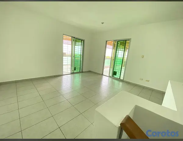 penthouses - Venta de apartamento en buenas condiciones  7