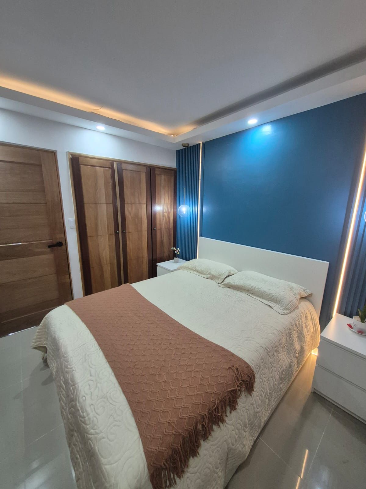 apartamentos - Se vende apartamento todo amueblado En STO Este 8