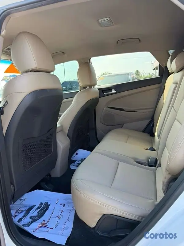 jeepetas y camionetas - Hyundai Tucson SE 2021
 11