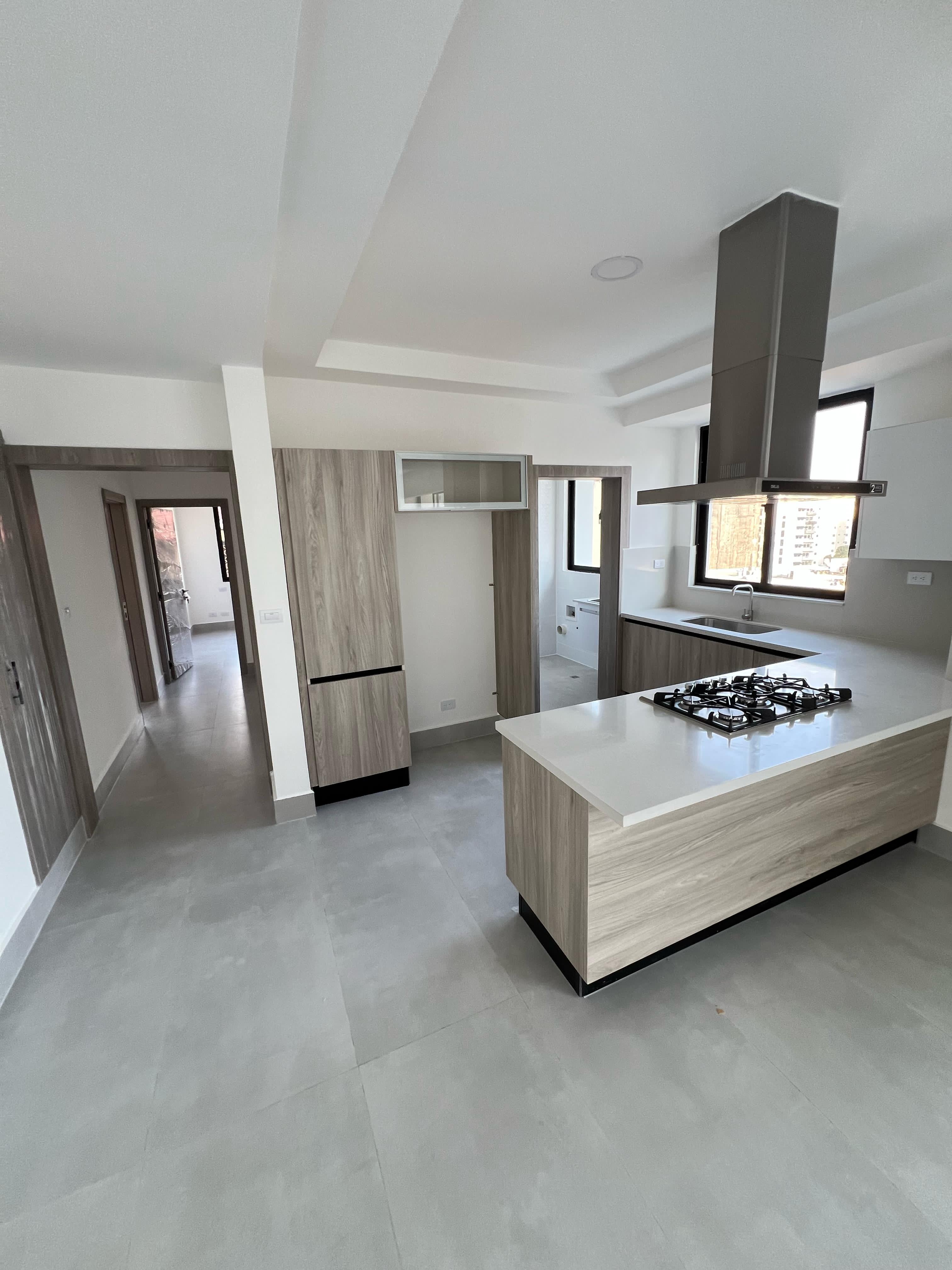 apartamentos - Alquiló naco dos hab 2.5 baños dos parqueos balcón 9