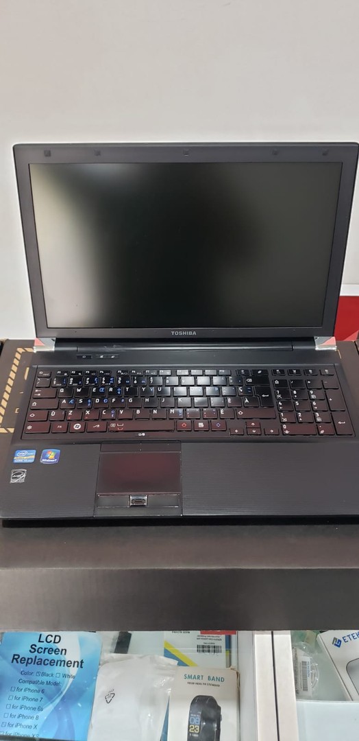 computadoras y laptops - Laptops varias. Toshiba, Dell, Fujitsu 5