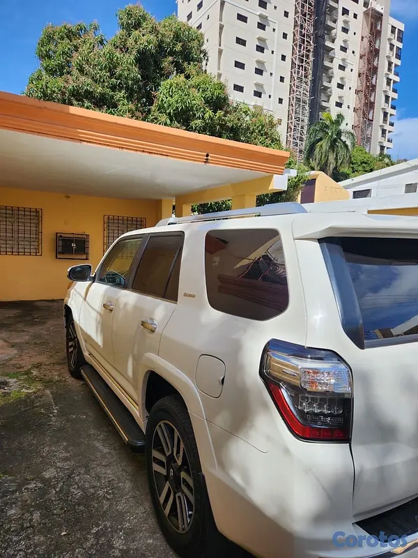jeepetas y camionetas - Toyota 4Runner 2015 limited 6