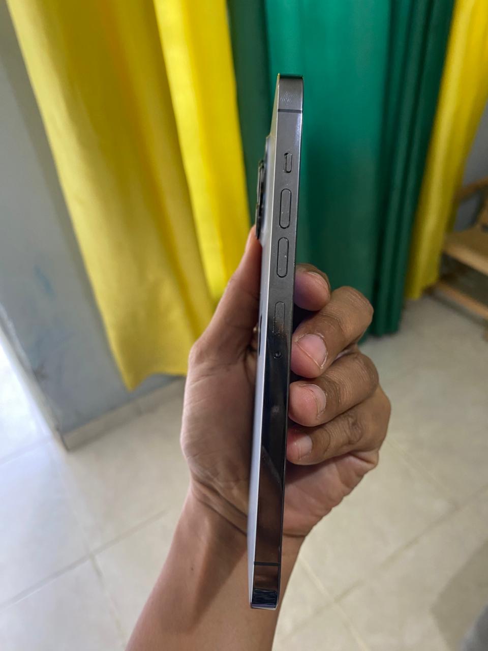 celulares y tabletas - Vendo IPhone  3