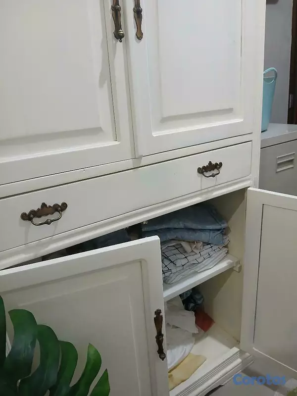 decoración y accesorios - **DE OPORTUNIDAD VENDO DOS LAMPARAS, GANCHO DE FUT 4