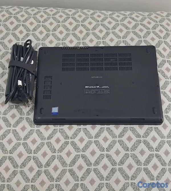 computadoras y laptops - Laptop Dell i5 8GB Ram 256GB SSD M.2 Disco solido  5