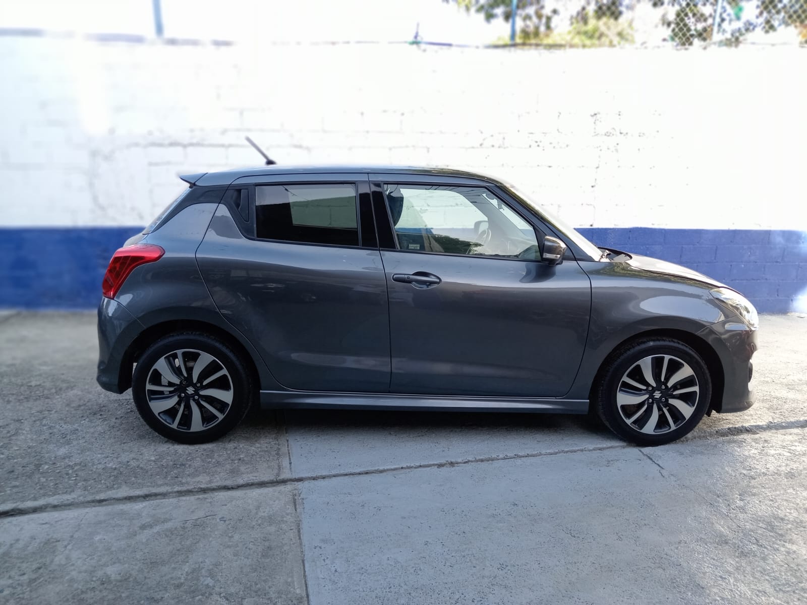 carros - SUZUKI SWIFT  5