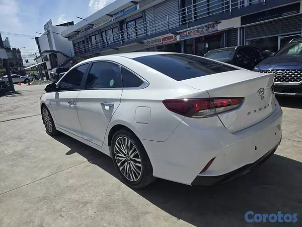 carros - HYUNDAI SONATA NEW RISE 2018 BLANCO GASOLINA 4