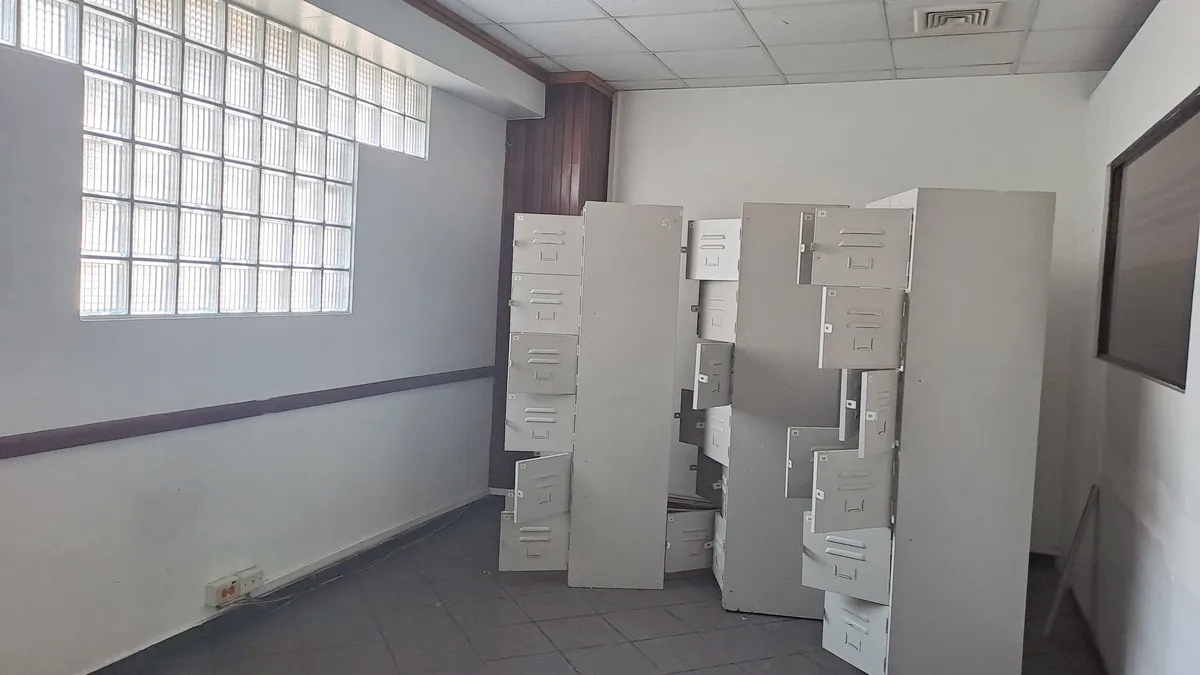 oficinas y locales comerciales - Local céntrico en Naco 2