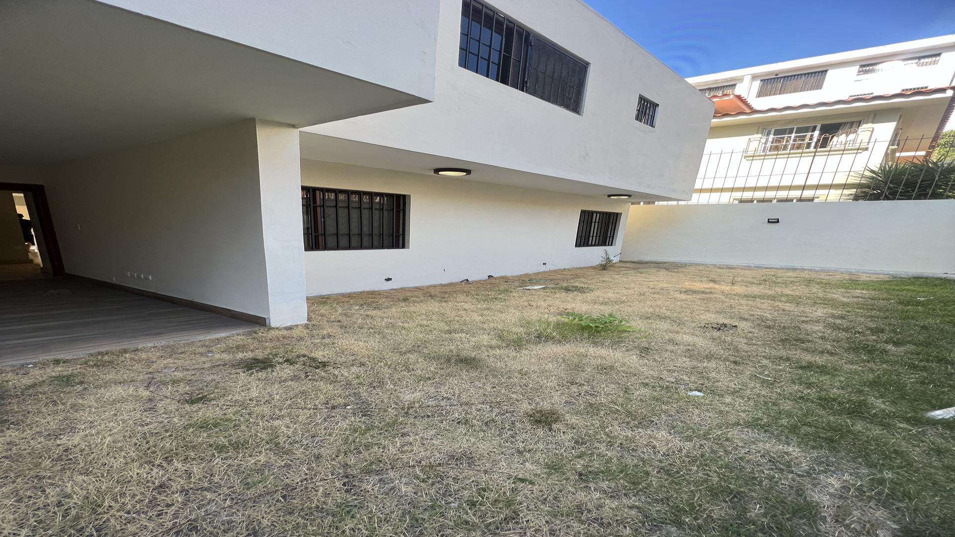 casas - Casa en Alquiler de 4 habitaciones en Paraiso 4
