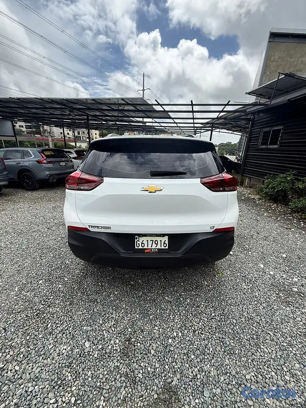 jeepetas y camionetas - Chevrolet Tracker LT 2023 10