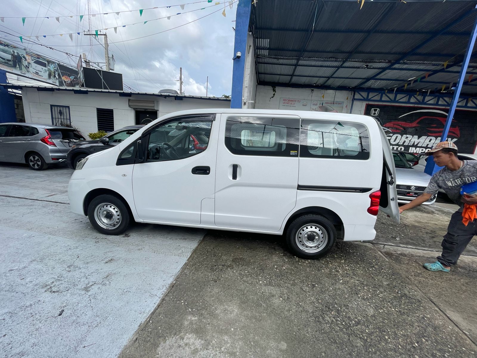 otros vehiculos - NISSAN NV200 VANETTE 3