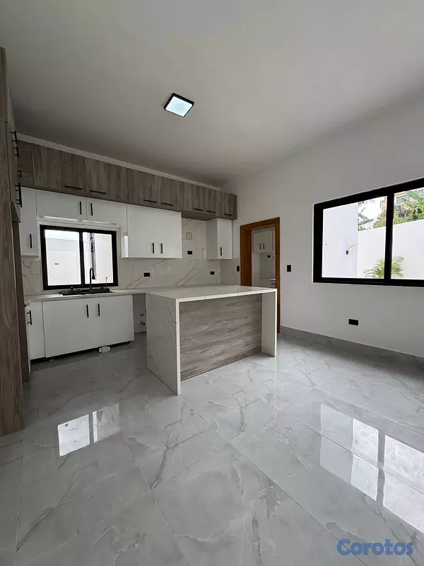 casas - vendo casa Arroyo hondo espectacular 4 habitaciones con baño 7 parqueos  13