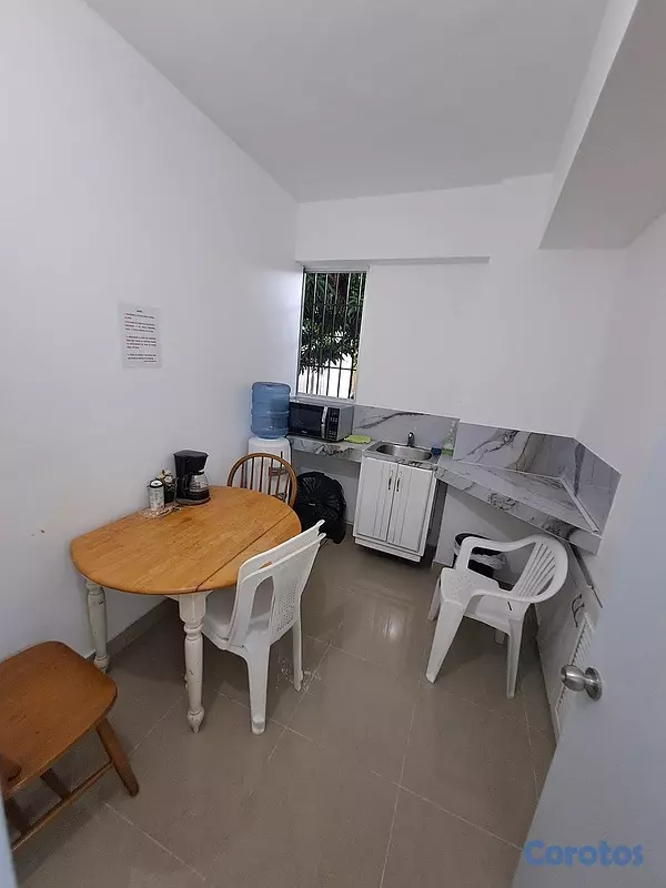 oficinas y locales comerciales - Alquilo local 12 mts 2do piso  para oficina Ens. Q 5