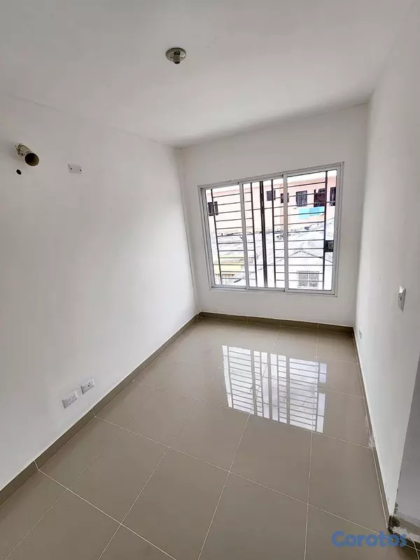 casas - Rento espectacular casa en 2do nivel Av. Independe 6