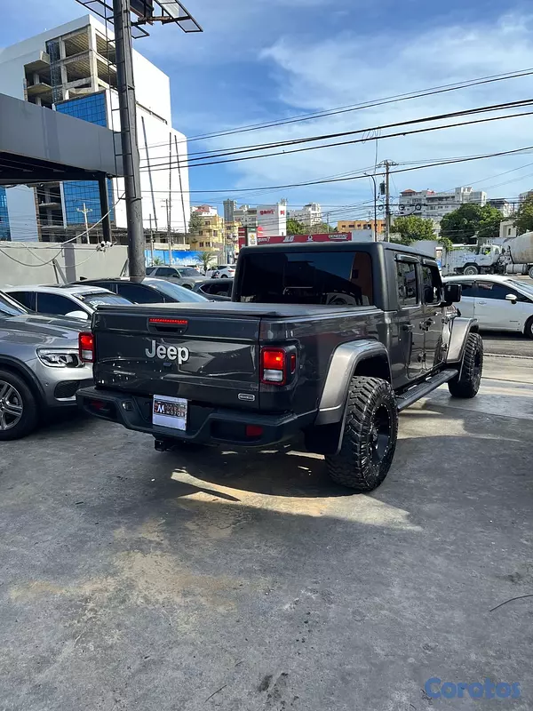 jeepetas y camionetas - Jeep Gladiador Overland 2023 6