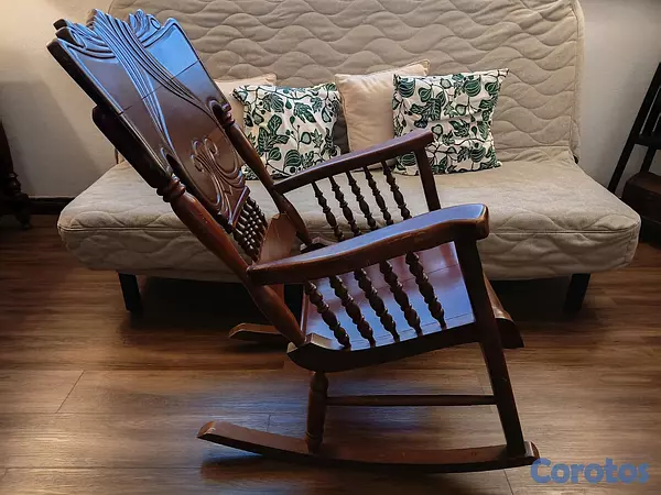muebles y colchones - Mecedora Clásica en Caoba 2
