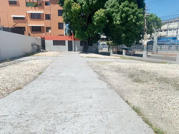 oficinas y locales comerciales - Solar comercial renacimiento  3