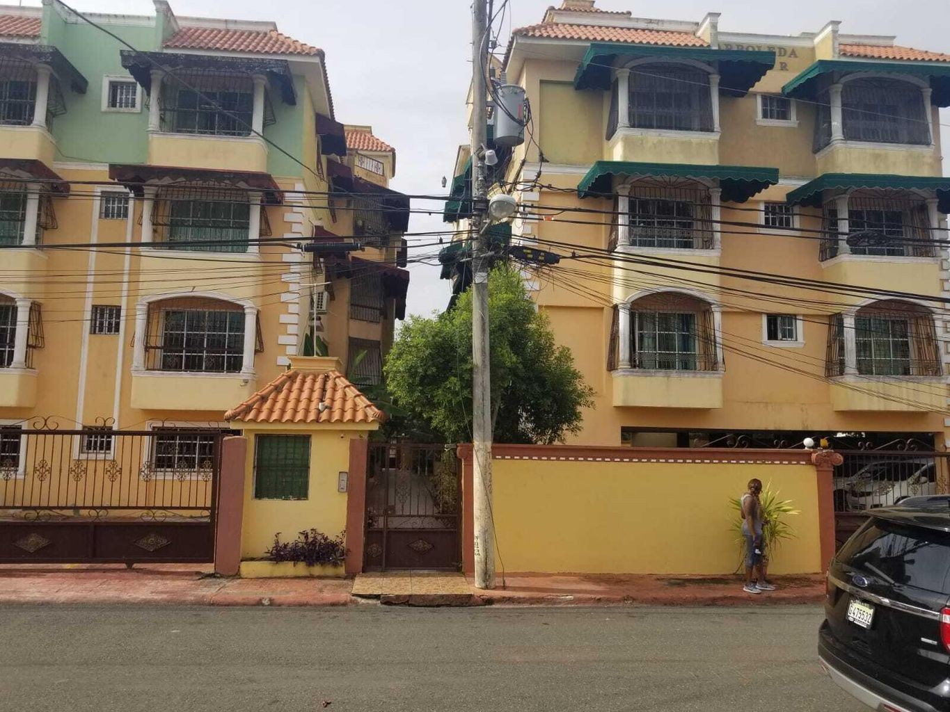 apartamentos - Apartamento en venta 3 dormitorios 1er nivel San Isidro