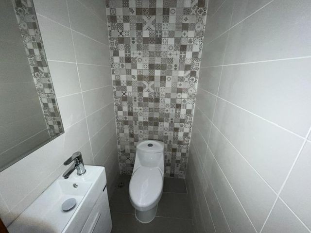 apartamentos - Apartamento en venta #24-1156 piso bajo, 1 dormitorio, ascensor, parqueadero 3