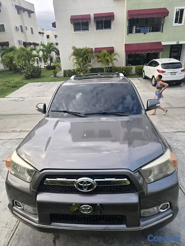 jeepetas y camionetas - vendo 4runner 2010 limited v6 4×4 4