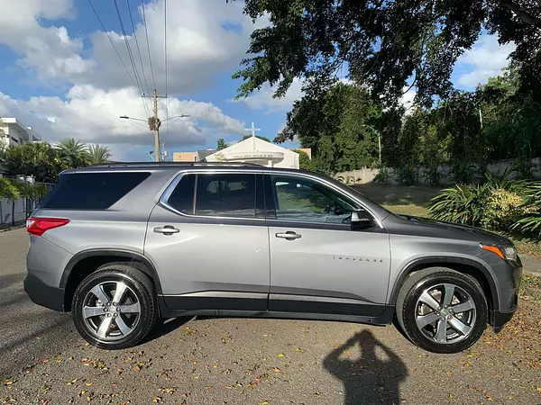 jeepetas y camionetas - chevolet travelse 2019 2