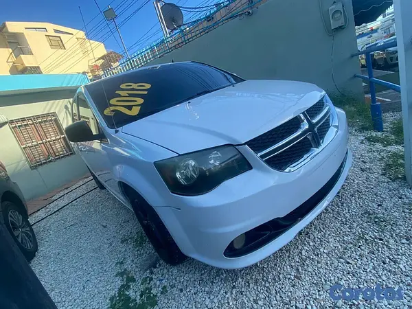 jeepetas y camionetas - DODGE GRAND CARAVAN SXT 2018 6