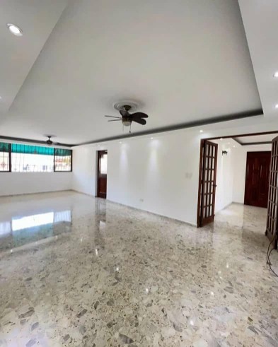 oficinas y locales comerciales - Rento apartamento en piantini 