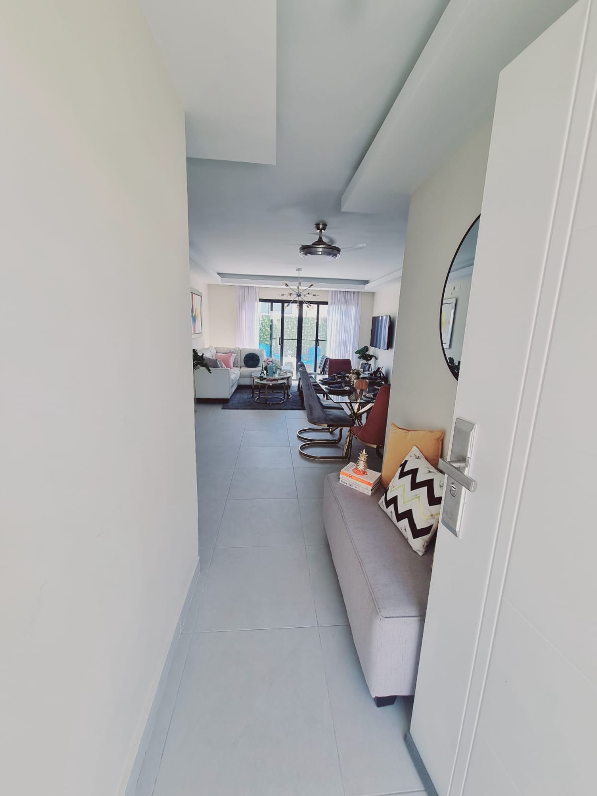 casas vacacionales y villas - Vendo Villa punta cana amueblada tres hab patio pr 7